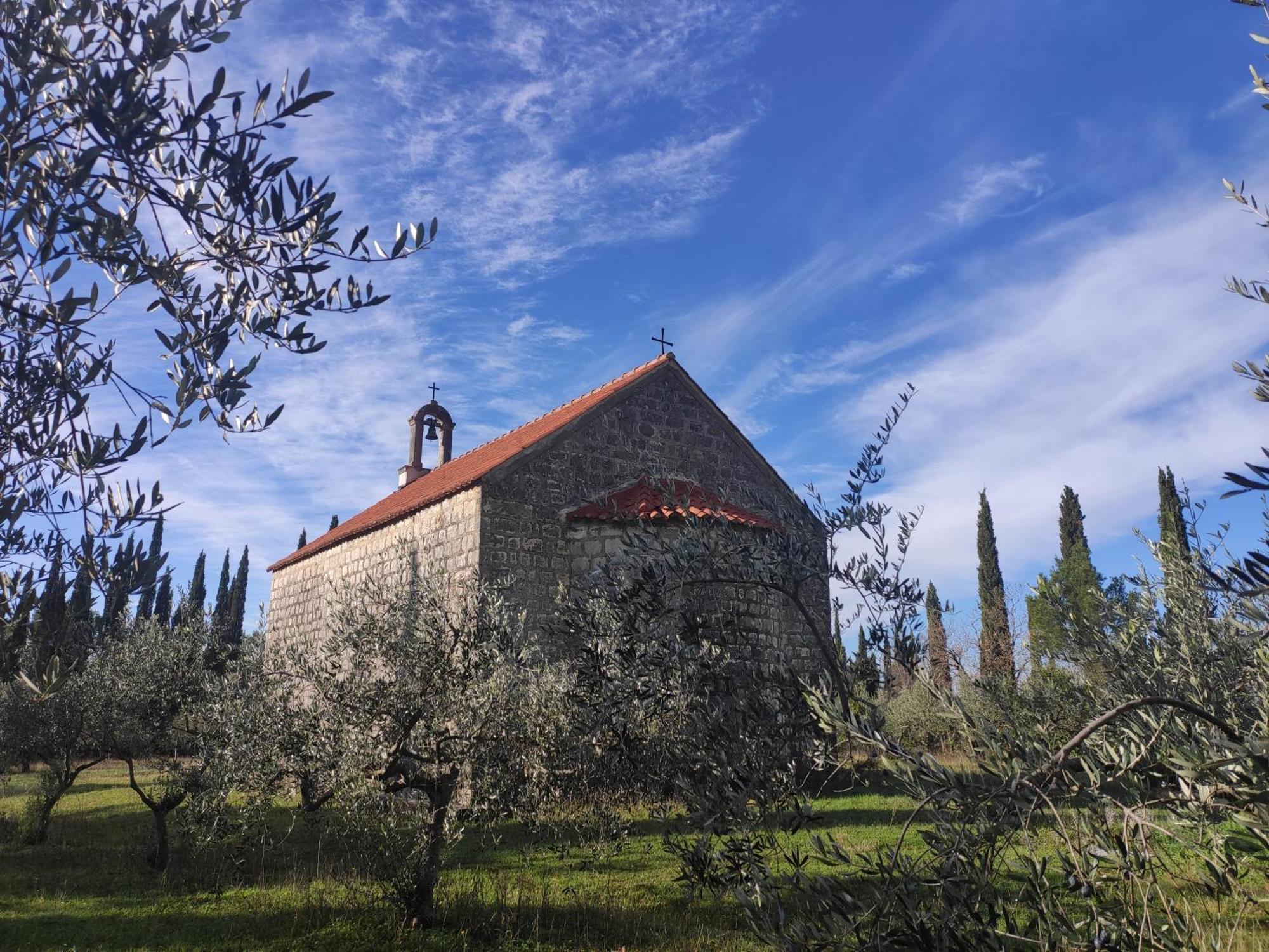 Country House Uros In Nature With Pool Lovorno Екстер'єр фото