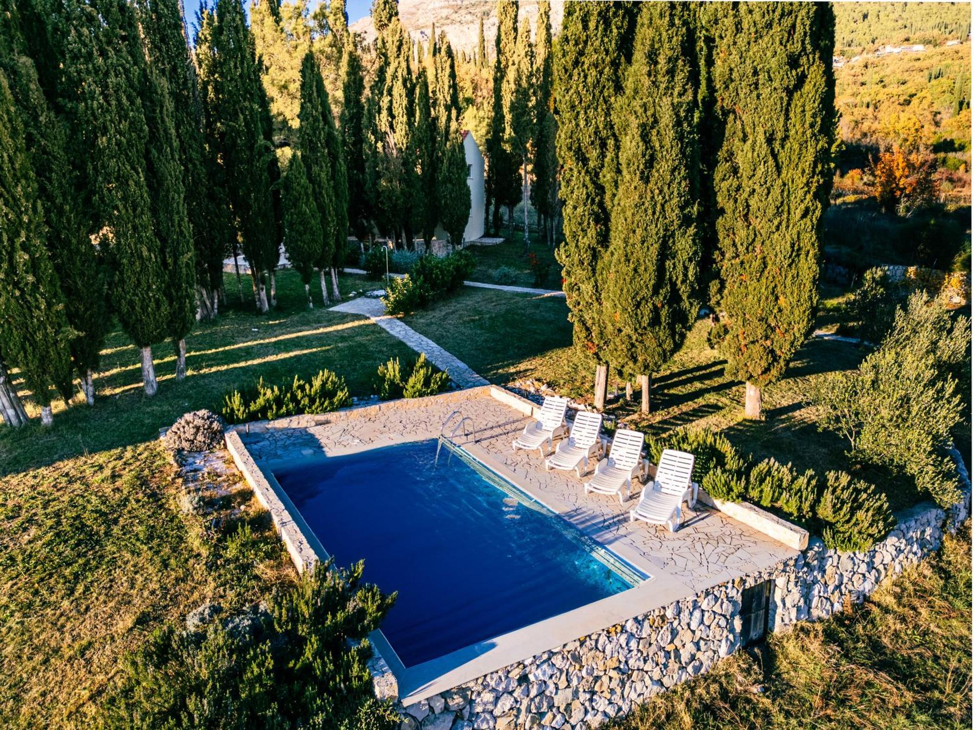 Country House Uros In Nature With Pool Lovorno Екстер'єр фото