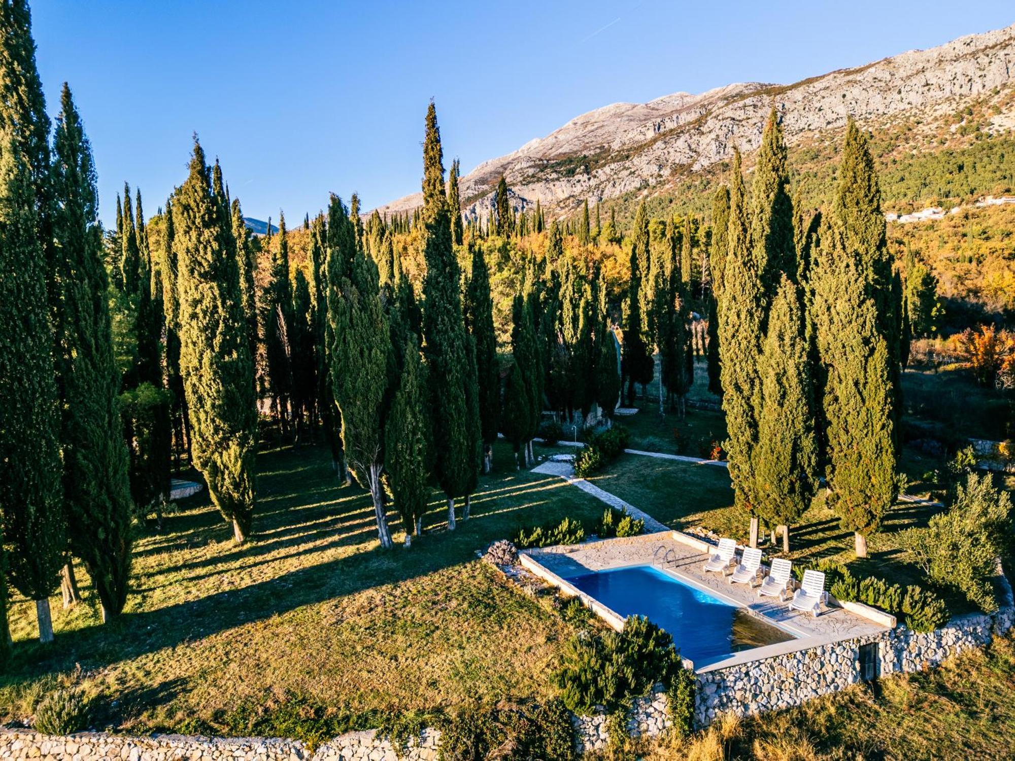 Country House Uros In Nature With Pool Lovorno Екстер'єр фото